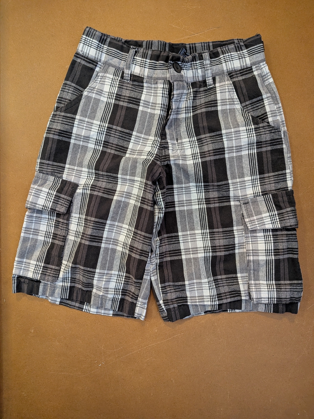 Bugle Boy Black and Gray Plaid Cargo Shorts